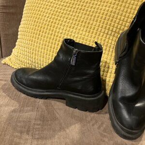 Blondo Waterproof Chelsea Boots